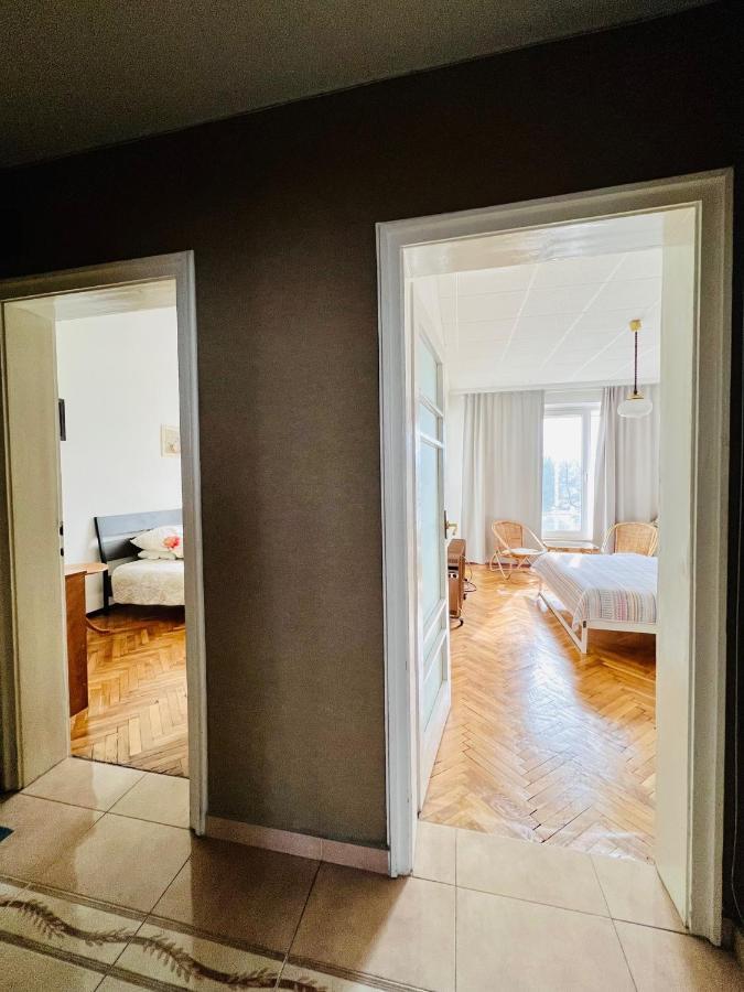 La Gare Apartment Varna Esterno foto